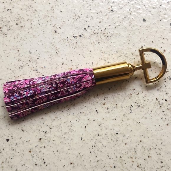 NWT Lilly Pullizer Tassel Bottle opener - Picture 1 of 2
